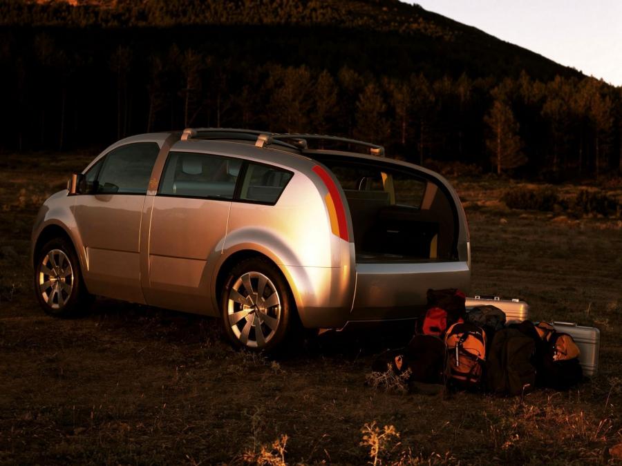  Citroen C-Crosser Concept 2001 года  (фото 2 из 28)